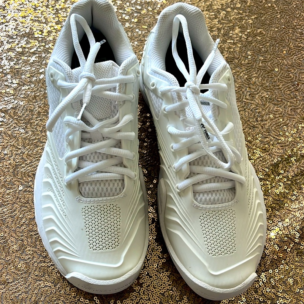 EUC Yonex white power cusion Eclipsion 4 tennis Pickleball shoes 9